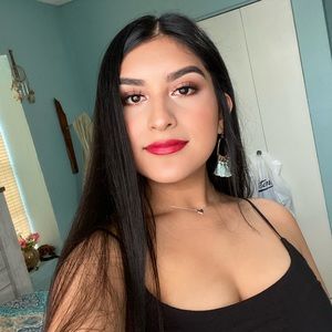 Meet your Posher, Jocelyn